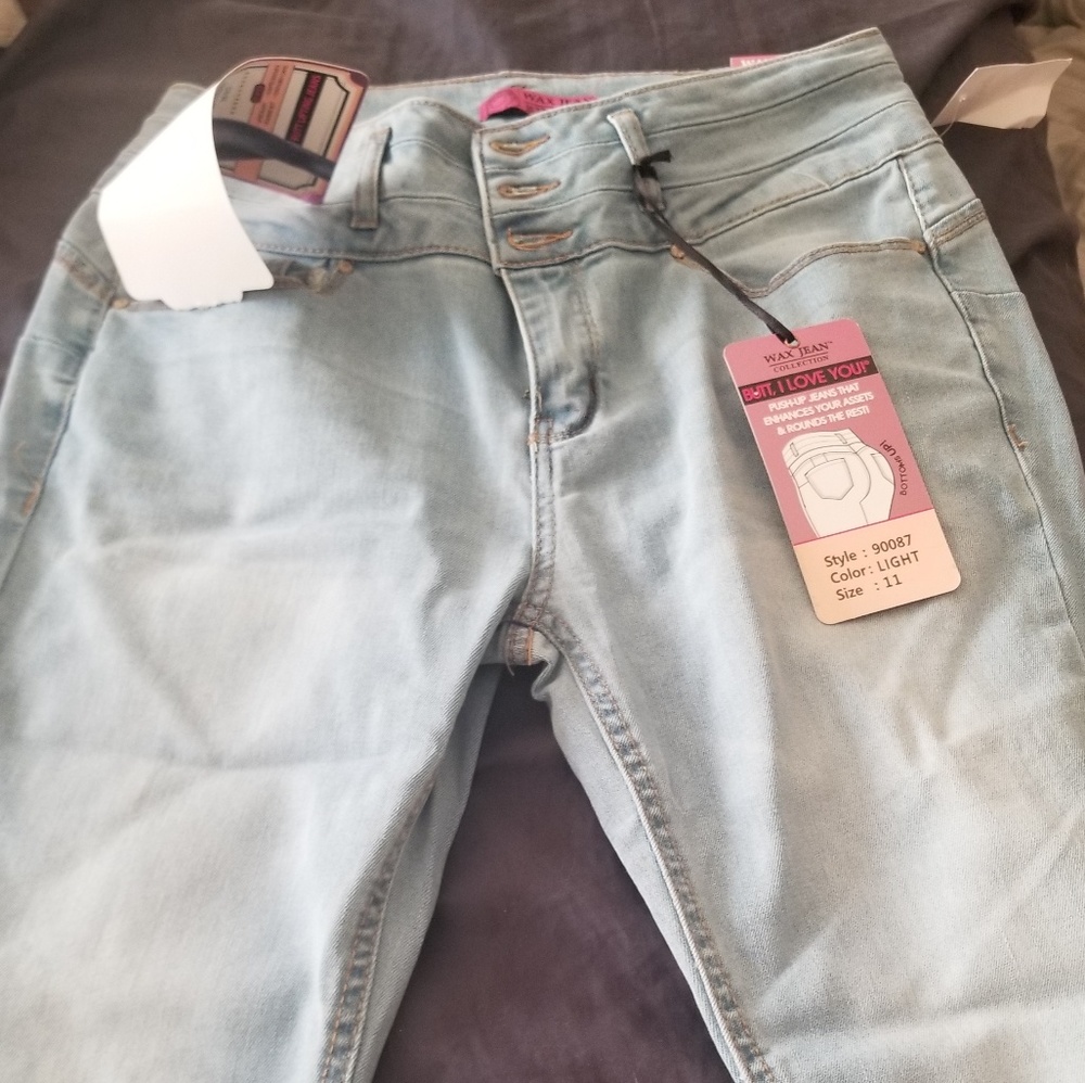 Size 11 light wash skinny  jeansNWT